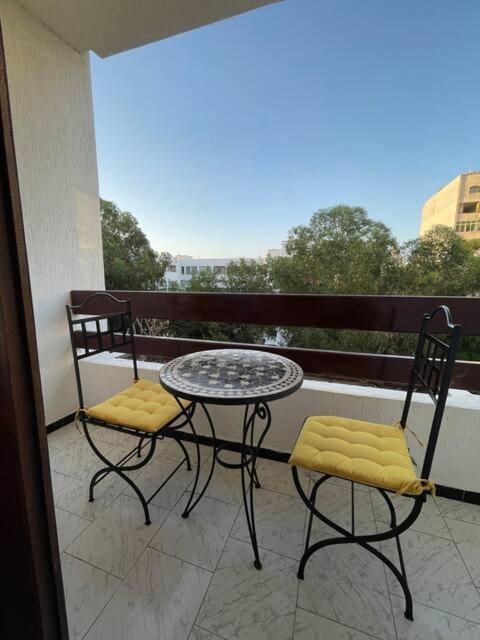 Beautiful 3-Bedroom Apt In The Heart Of Tangeri Esterno foto